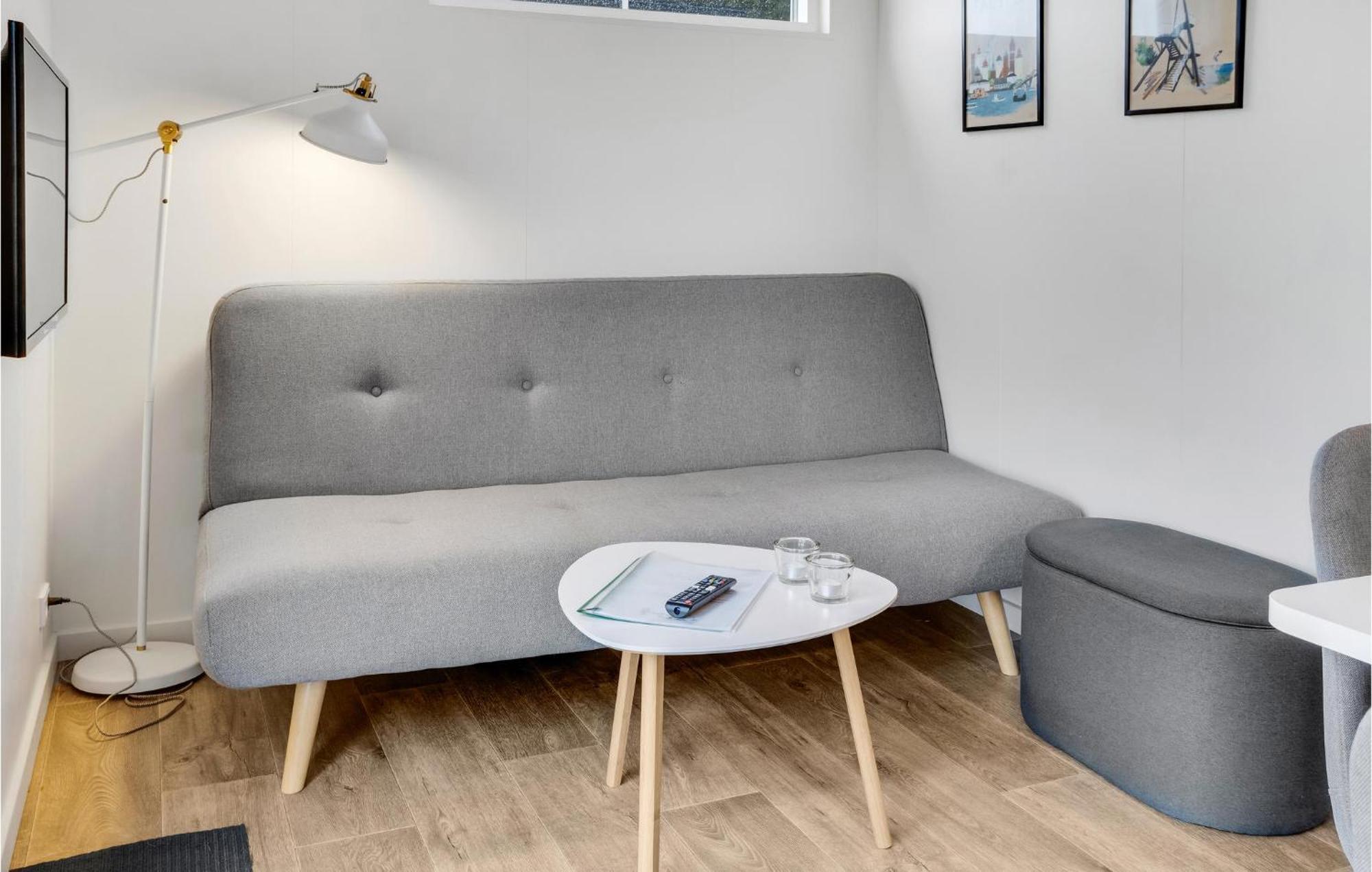 Amazing Apartment In Vaeggerlose With Kitchenette Bøtø By Екстериор снимка