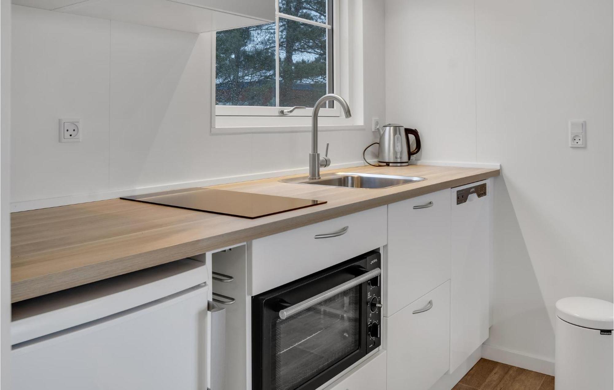 Amazing Apartment In Vaeggerlose With Kitchenette Bøtø By Екстериор снимка