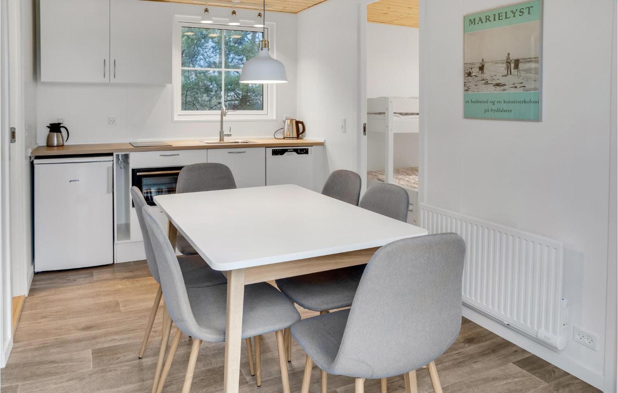 Amazing Apartment In Vaeggerlose With Kitchenette Bøtø By Екстериор снимка