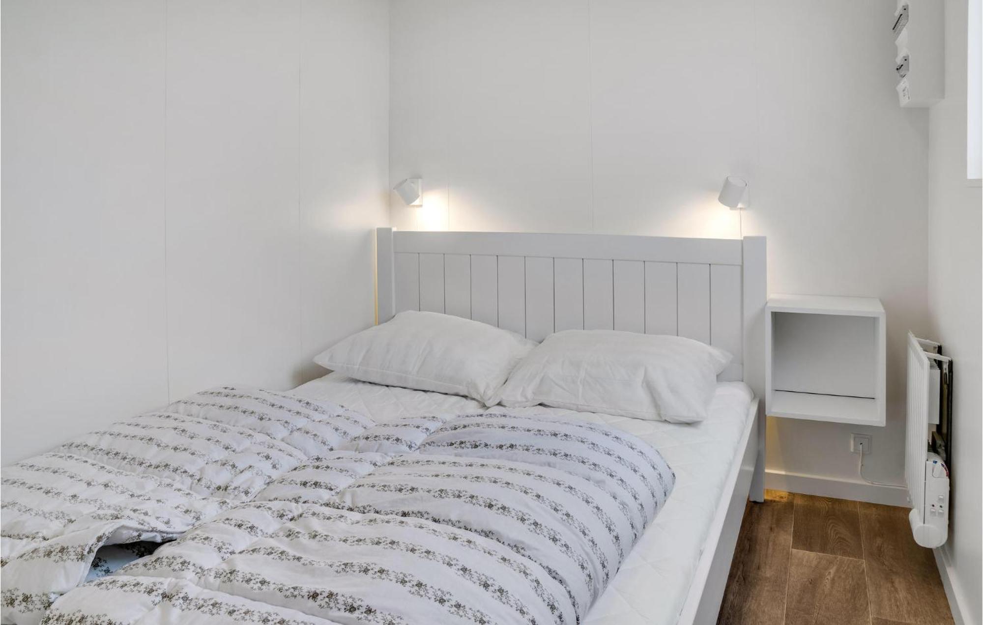 Amazing Apartment In Vaeggerlose With Kitchenette Bøtø By Екстериор снимка